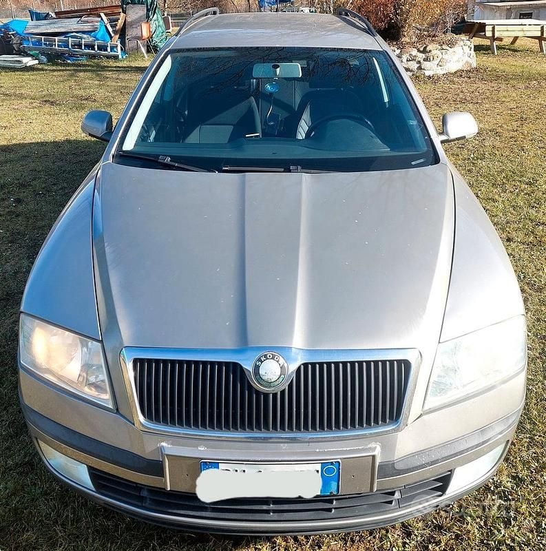 Usata 2009 Skoda Octavia Station wagon | 2200 € - Immagine 1/4