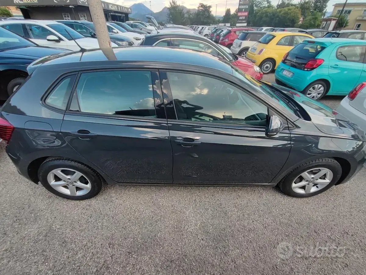Usata VW Polo Highline 95 CV (69 kW) 2018 Grigio Utilitaria