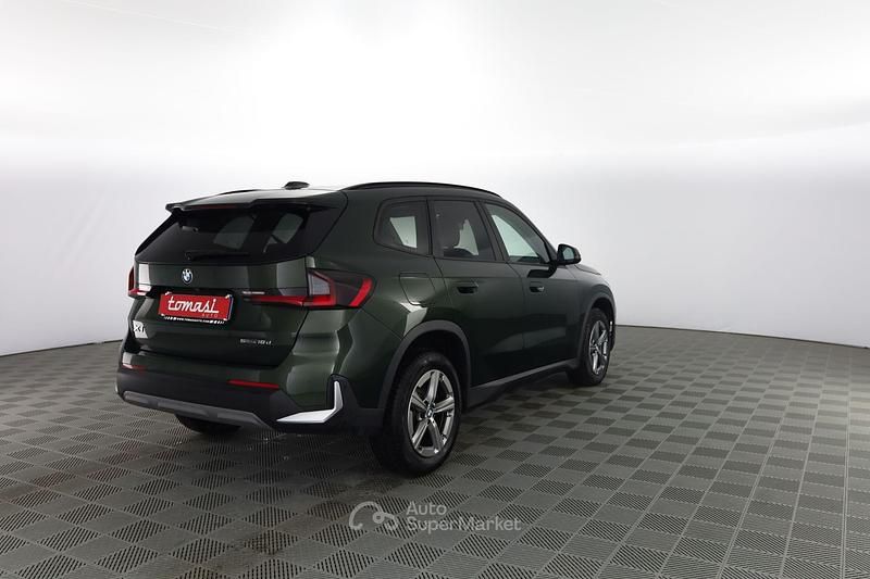 Usado BMW X1 150 HP (110 kW) 2024 Verde SUV