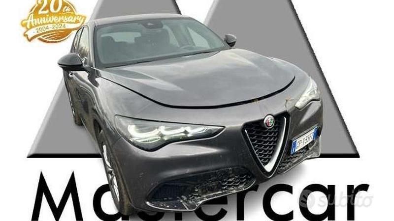 Usata Alfa Romeo Stelvio Super 210 CV (154 kW) 2023 Grigio SUV
