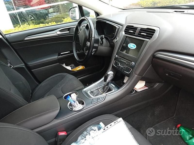 Usata Ford Mondeo 150 CV (110 kW) 2017 Grigio Station wagon