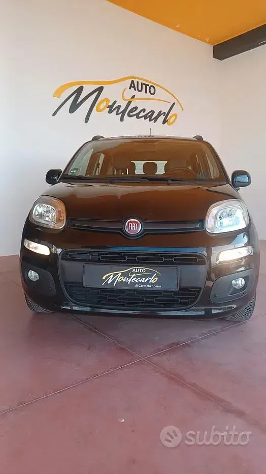 Usata Fiat Panda Lounge 69 CV (50 kW) 2016 Nero Utilitaria