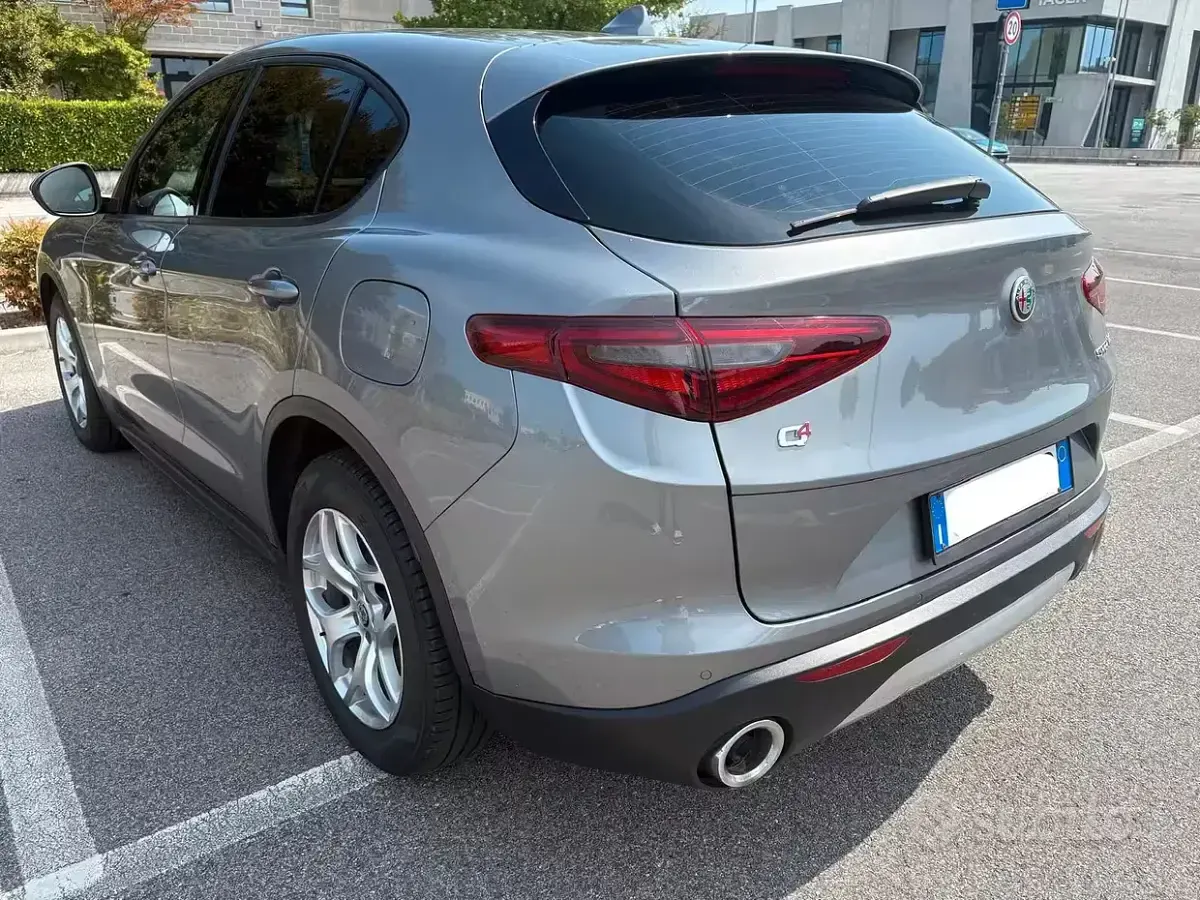 Usata Alfa Romeo Stelvio Business 190 CV (139 kW) 2021 Grigio SUV