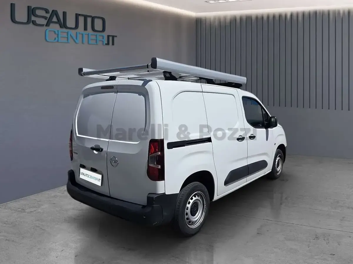 Usata Opel Combo 101 CV (74 kW) 2022 Bianco Monovolume