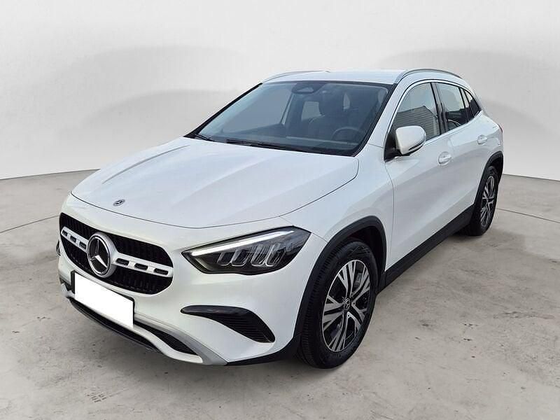Bianco Nuova 2025 Mercedes GLA180 Executive SUV | 37.900 € (Buon prezzo) - Immagine 1/4