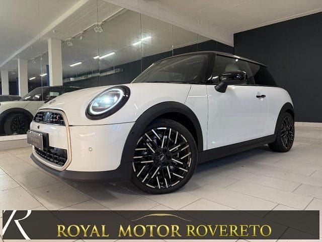 Bianco Usata 2024 Mini Cooper S Favoured Utilitaria | 33.900 € (Buon prezzo) - Immagine 1/4