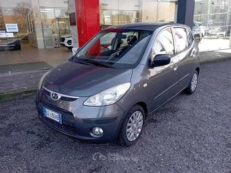 Usata Hyundai i10 67 CV (49 kW) 2009 Gray Utilitaria