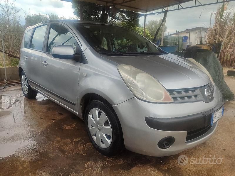 Usata Nissan Note 86 CV (63 kW) 2006 Grigio Utilitaria