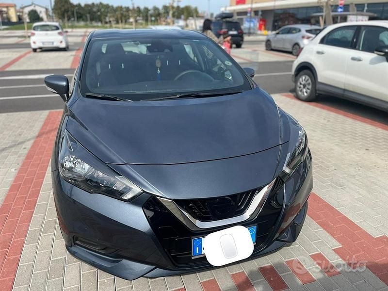 Gebraucht Nissan Micra 74 PS (54 kW) 2023 Grau Kleinwagen