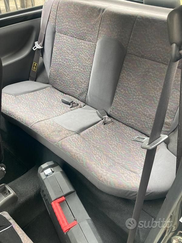 Usata Nissan Micra 54 CV (39 kW) 1997 Nero Utilitaria