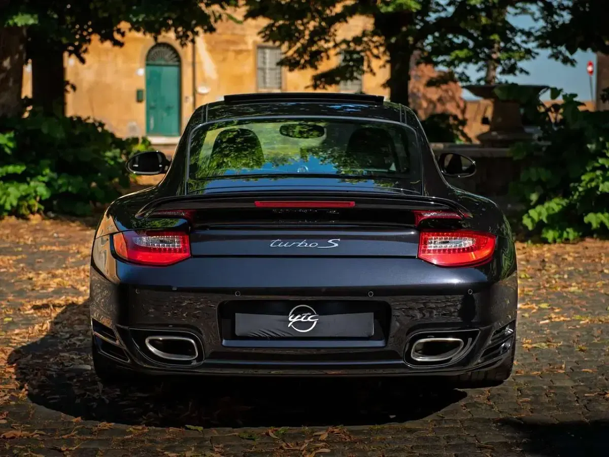 Usata Porsche 997 530 CV (389 kW) 2010 Nero basalto met. Coupé