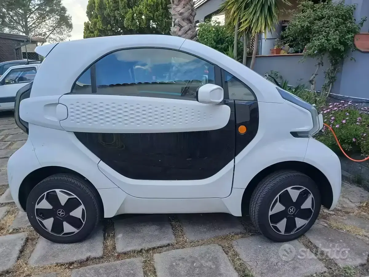 Usata XEV Yoyo 7 kW (10 CV) 2023 Bianco Utilitaria