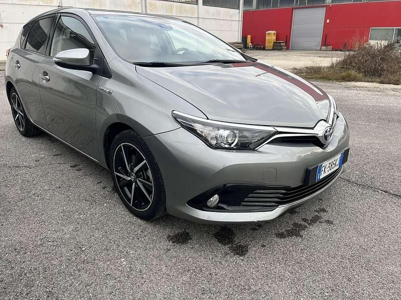 Other Usata 2017 Toyota Auris Hybrid Lounge Tre volumi | 12.900 € (Buon prezzo) - Immagine 1/4