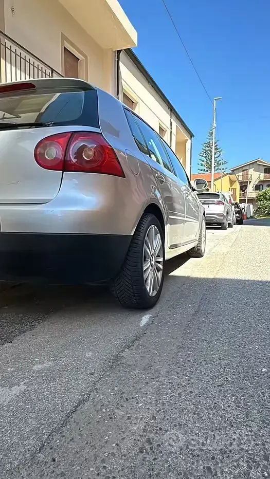 Usata VW Golf IV 140 CV (102 kW) 2005 Berlina