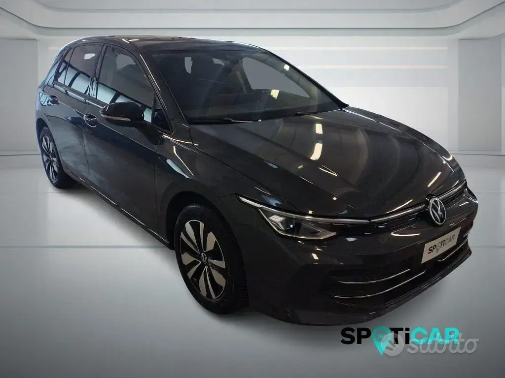 Usata VW Golf VIII Life 116 CV (85 kW) 2025 Dolphin grey Berlina
