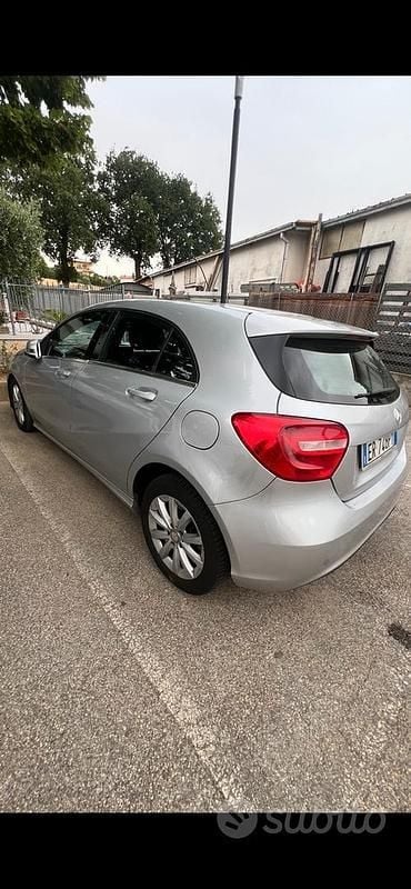 Usata Mercedes A180 Executive 109 CV (80 kW) 2013 Grigio Berlina