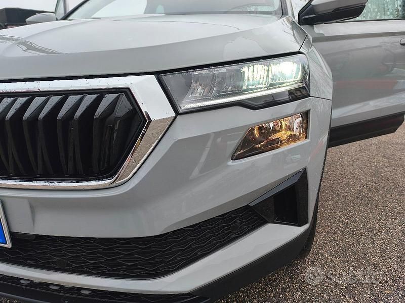 Usata Skoda Karoq Executive 116 CV (85 kW) 2025 Grigio SUV