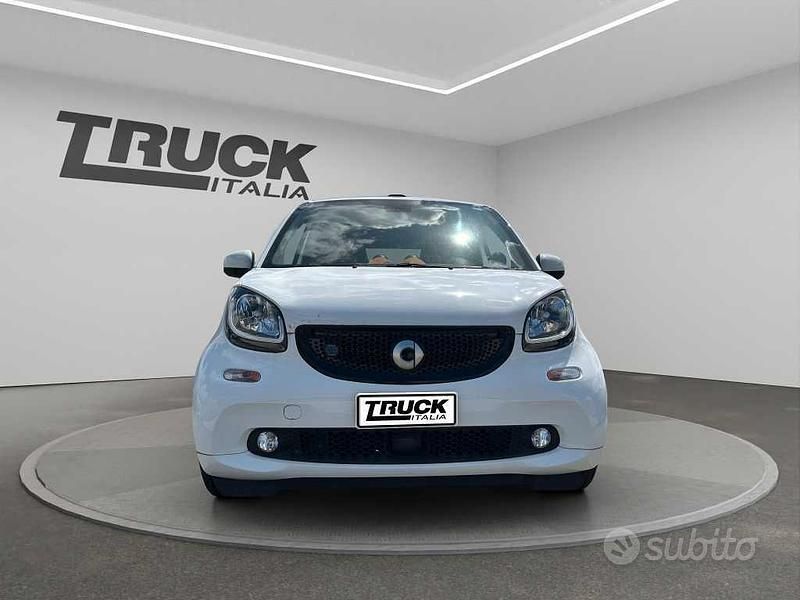 Usata Smart ForTwo Electric Drive Passion 60 kW (82 CV) 2019 Bianco Cabrio