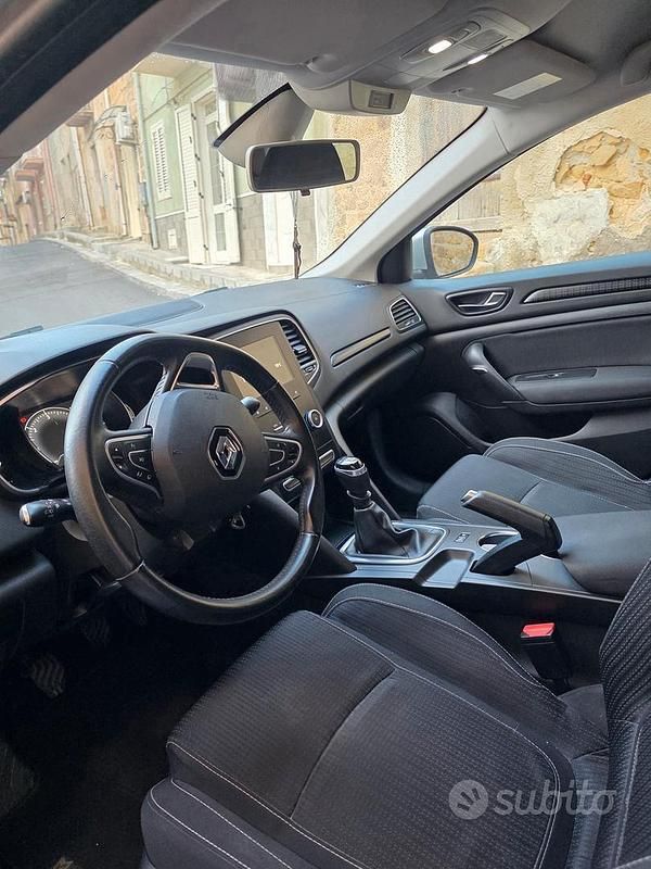 Usata Renault Mégane IV 120 CV (88 kW) 2016 Grigio Berlina