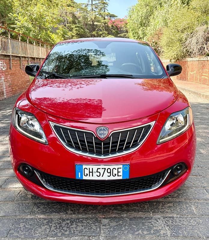 Rosso Usata 2022 Lancia Ypsilon Gold Due volumi | 9500 € (Ottimo prezzo) - Immagine 1/4