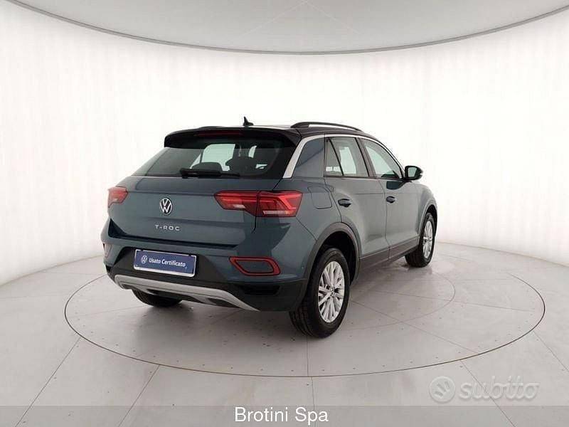 Usata VW T-Roc Life 150 CV (110 kW) 2025 Grigio metallizzato SUV