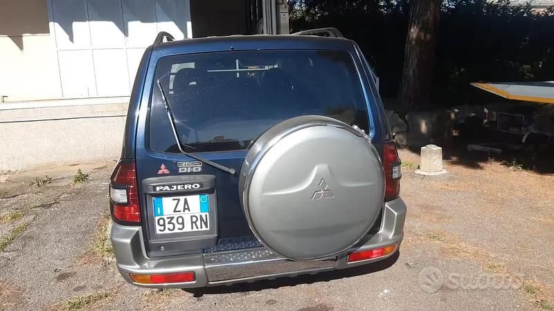 Usata Mitsubishi Pajero 160 CV (117 kW) 2003 Blu SUV