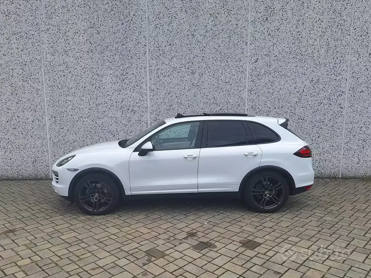 Usata Porsche Cayenne 245 CV (180 kW) 2012 Bianco SUV