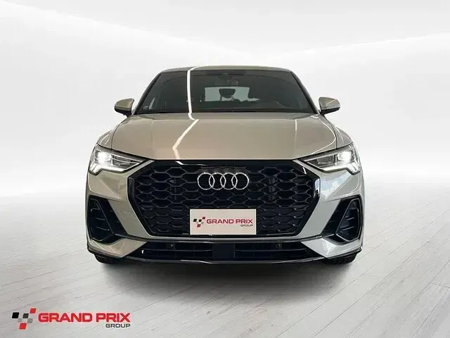 Usata Audi Q3 Sportback Business Plus 245 CV (180 kW) 2022 Argento rugiada metallizzato SUV