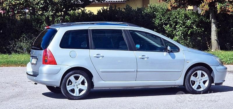 Usata Peugeot 307 136 CV (100 kW) 2004 Grigio Station wagon