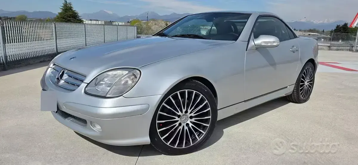Usata Mercedes SLK200 163 CV (119 kW) 2003 Grigio Cabrio