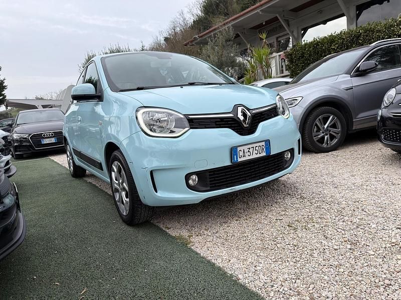 Usata Renault Twingo Intens 65 CV (47 kW) 2020 Blu Utilitaria