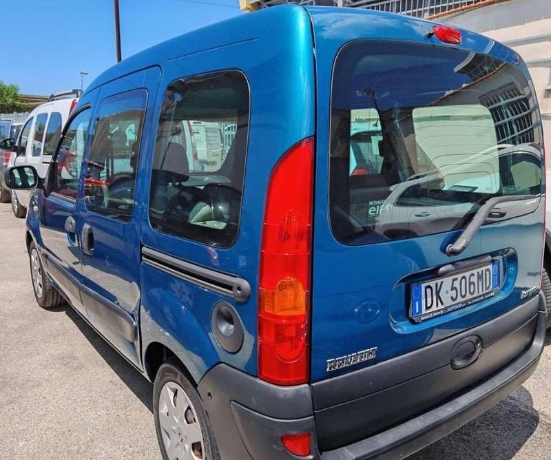 Usata Renault Kangoo Luxe 68 CV (50 kW) 2007 Verde Monovolume