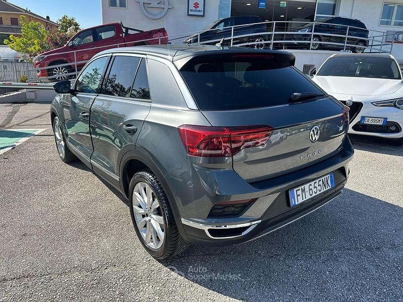 Usata VW T-Roc Advance 150 CV (110 kW) 2018 Grigio SUV