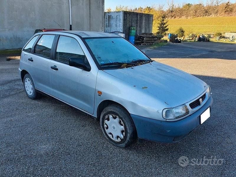 Usata Seat Ibiza SE 63 CV (46 kW) 1999 Grigio Berlina