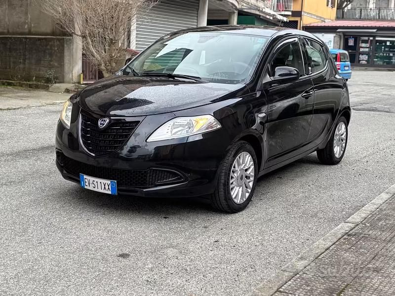 Usata Lancia Ypsilon S 95 CV (69 kW) 2014 Nero Utilitaria