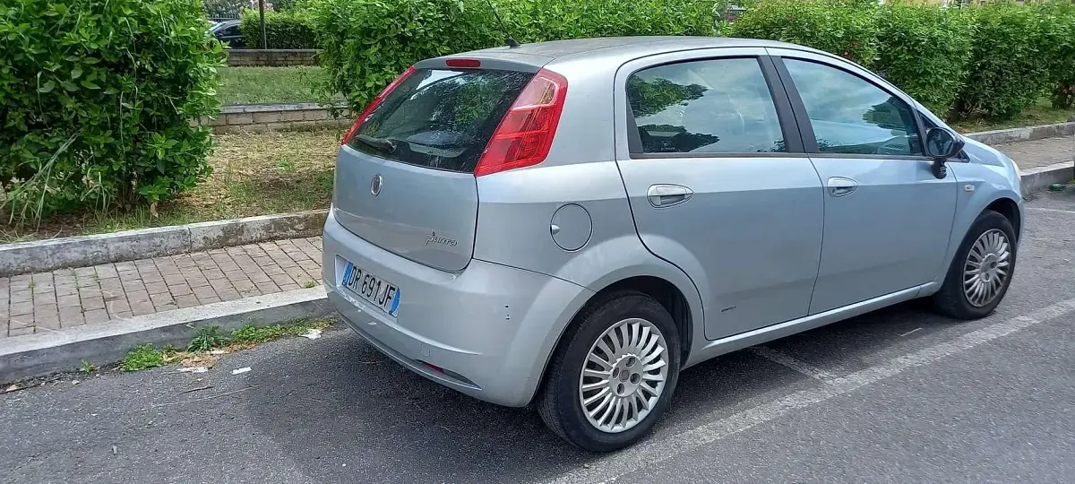 Usata Fiat Grande Punto Active 65 CV (47 kW) 2008 Grigio Utilitaria