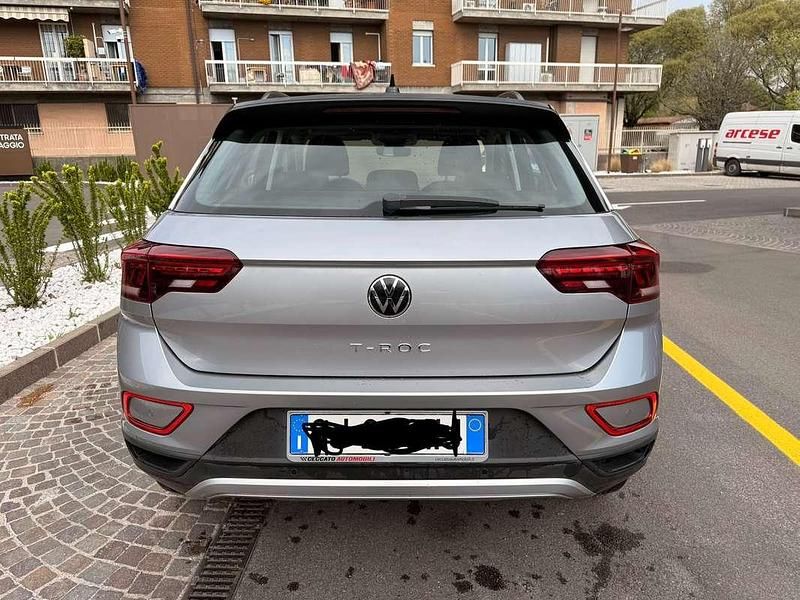 Usata VW T-Roc Life 116 CV (85 kW) 2022 Grigio SUV