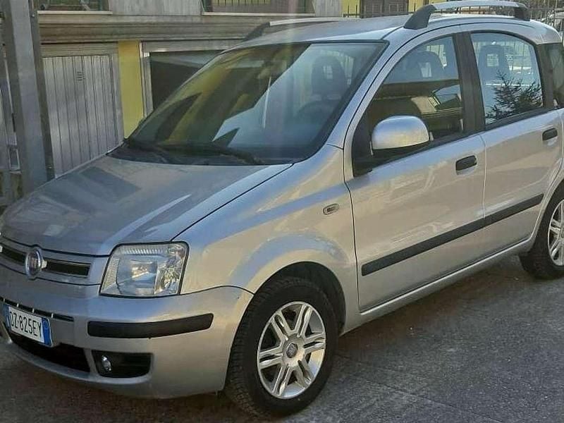 Usata Fiat Panda Dynamic 60 CV (44 kW) 2009 Argento Utilitaria