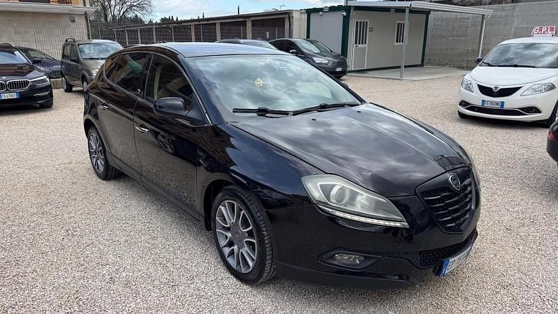 Usata Lancia Delta Gold 120 CV (88 kW) 2012 Nero Utilitaria