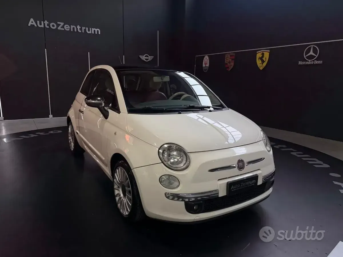 Usata Fiat 500 Lounge 75 CV (55 kW) 2010 Bianco Berlina