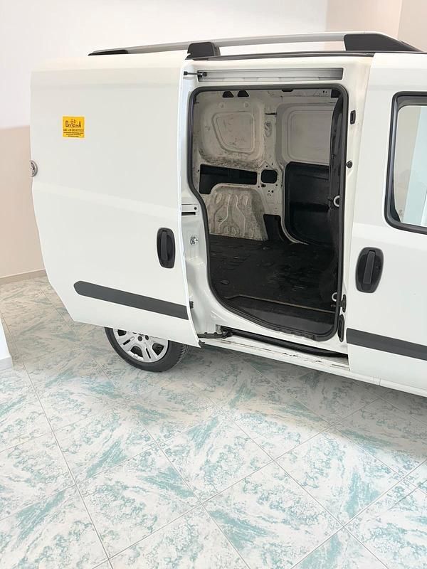 Usata Fiat Doblò 95 CV (69 kW) 2016 Bianco Monovolume