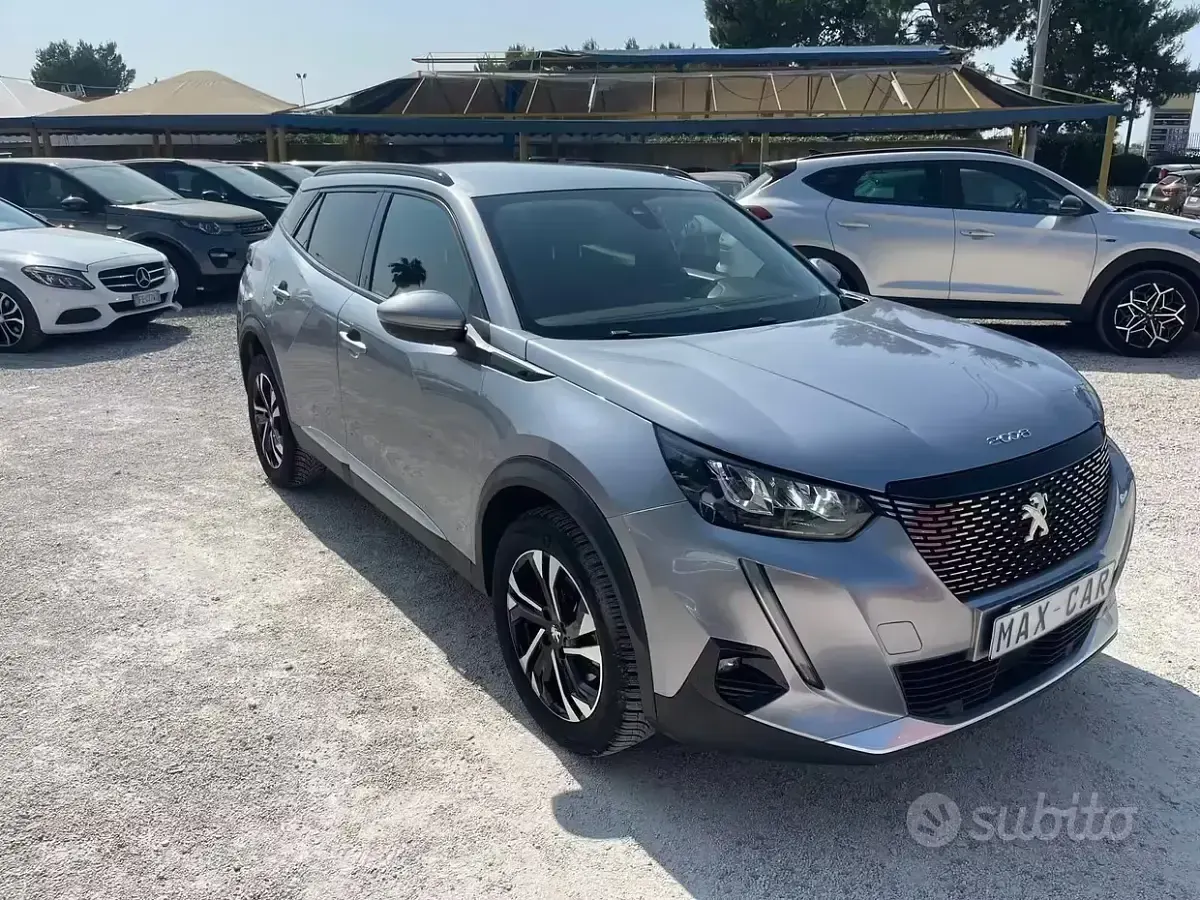 Usata Peugeot 2008 GT 131 CV (96 kW) 2021 Grigio SUV