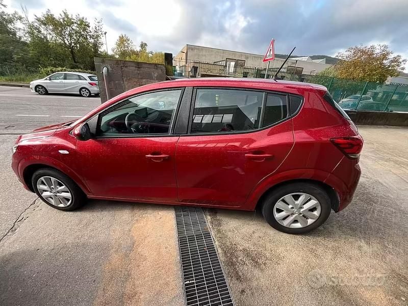 Usata Dacia Sandero Comfort 91 CV (66 kW) 2022 Rosso Berlina