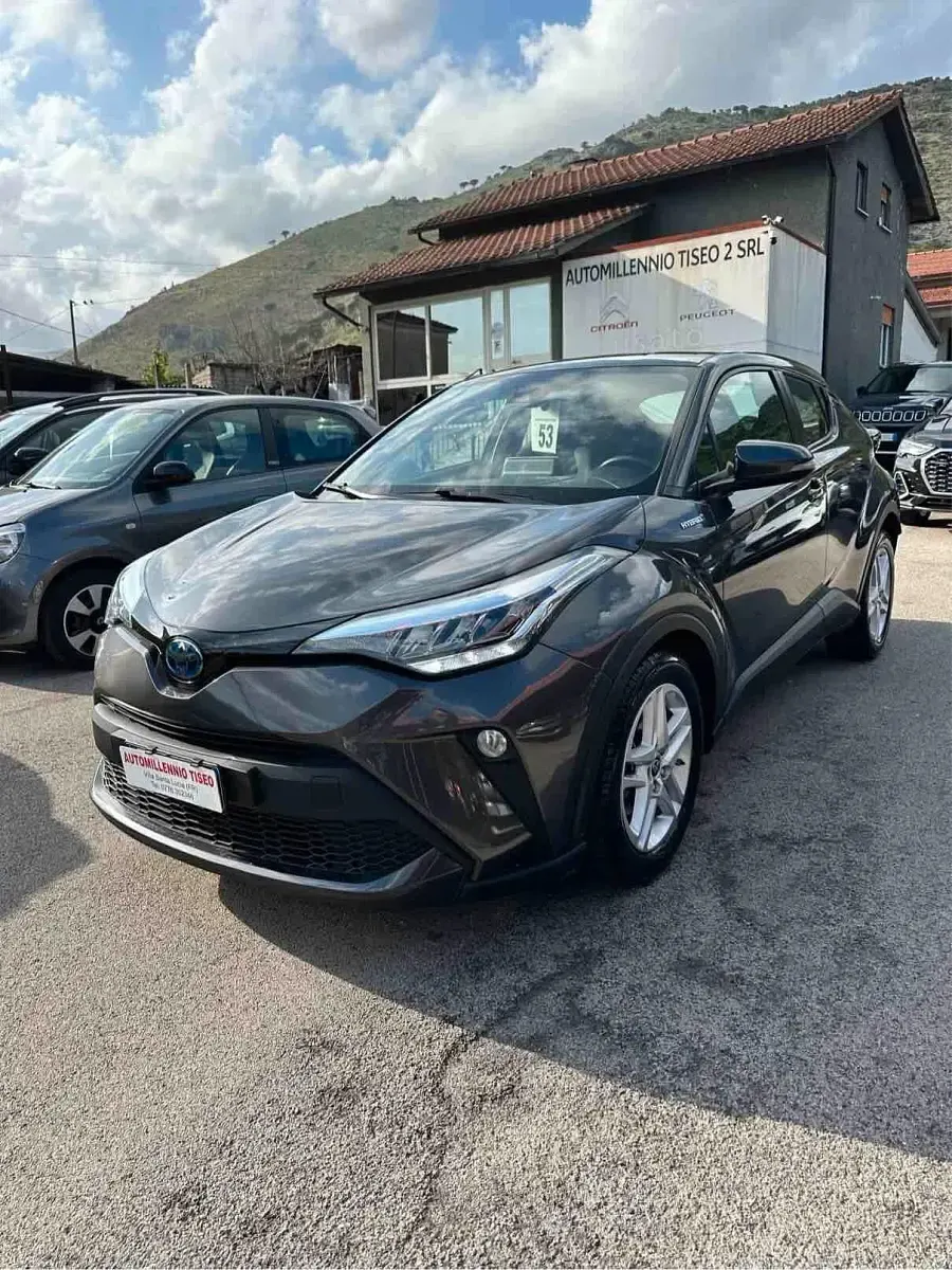 Usata Toyota C-HR Business Edition 97 CV (71 kW) 2022 Grigio SUV