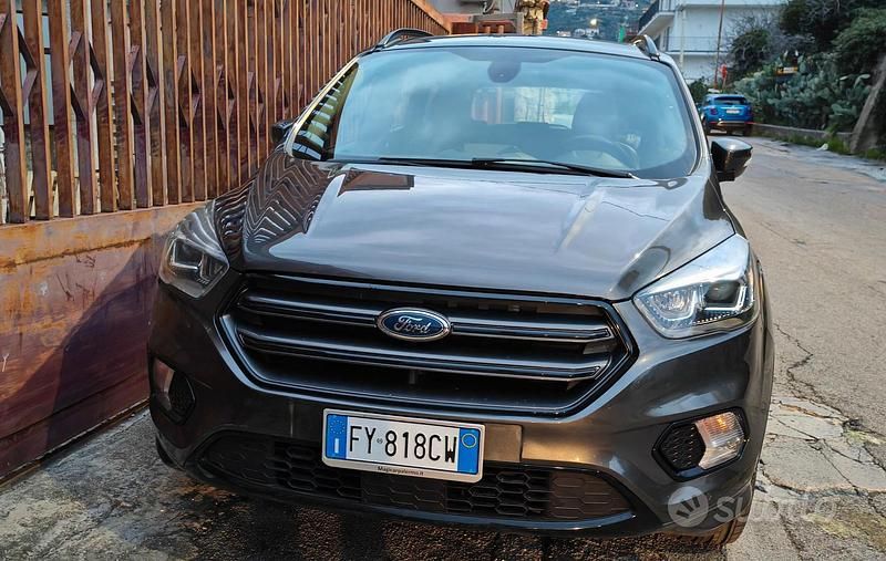 Usata Ford Kuga ST-Line 2019 Grigio SUV