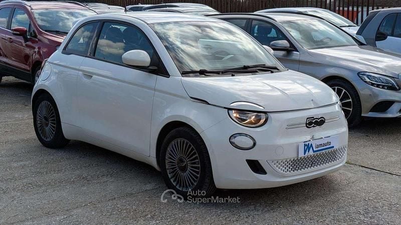 Usado Fiat 500e 86 kW (118 CV) 2021 Blanco Utilitario