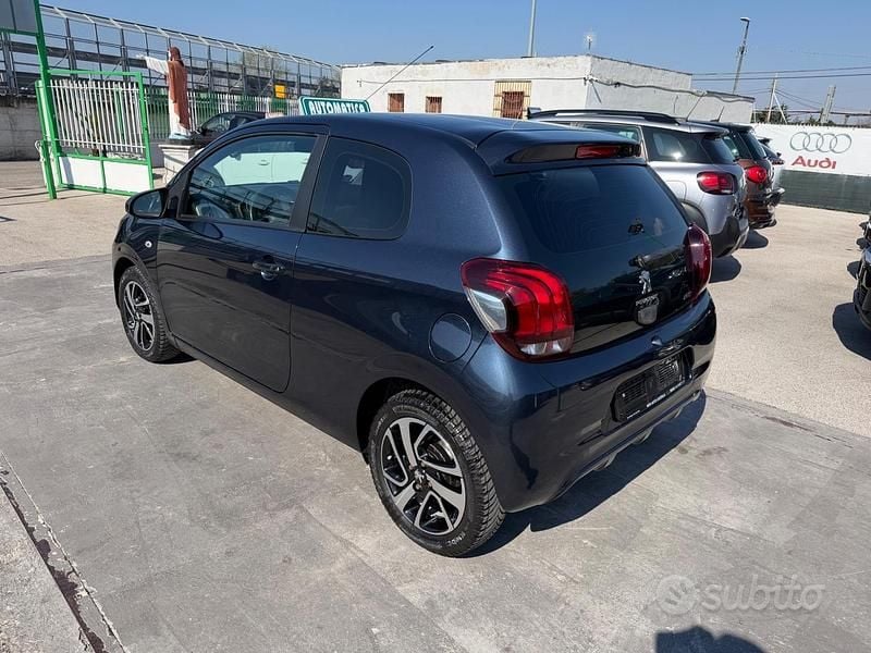 Usata Peugeot 108 Allure 69 CV (50 kW) 2014 Grigio Utilitaria