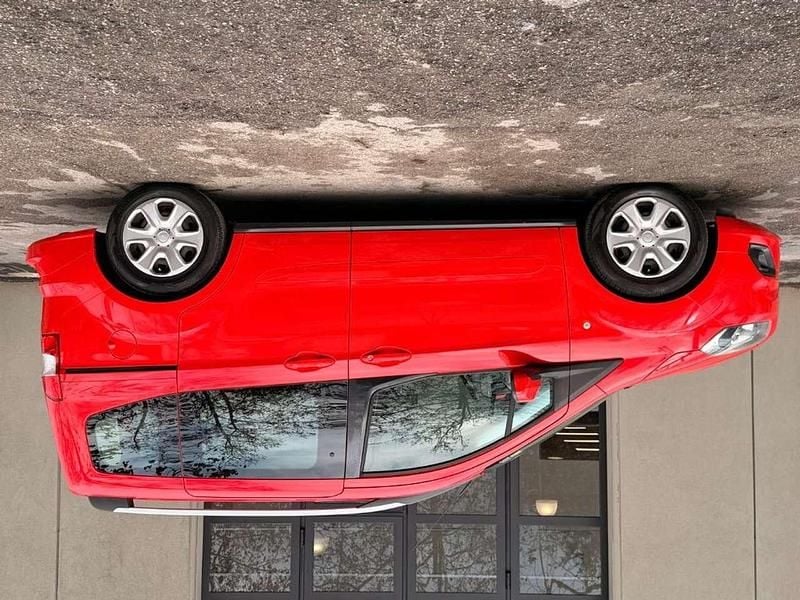 Usata Ford Tourneo Courier 75 CV (55 kW) 2018 Rosso Monovolume