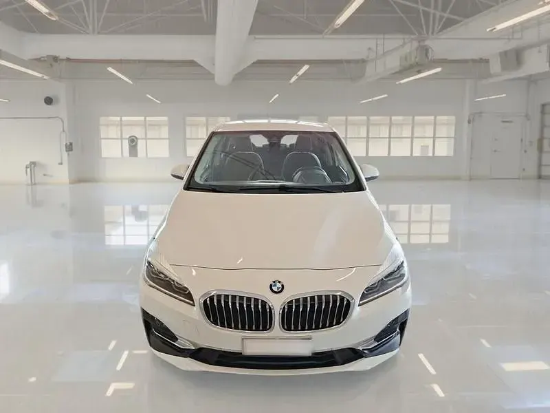 Usata BMW 225 Active Tourer iPerformance 136 CV (100 kW) 2021 Bianco Monovolume
