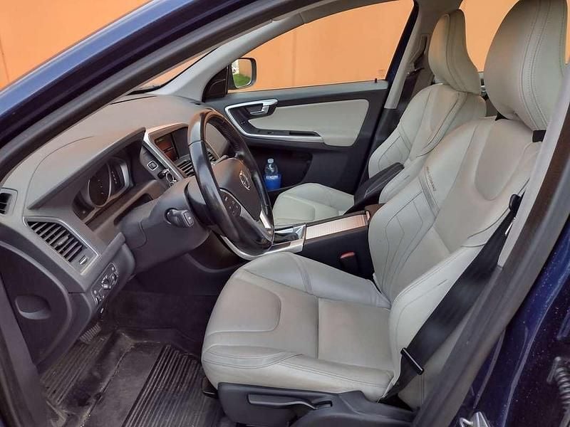 Usata Volvo XC60 Ocean Race 150 CV (110 kW) 2015 Blu/azzurro SUV